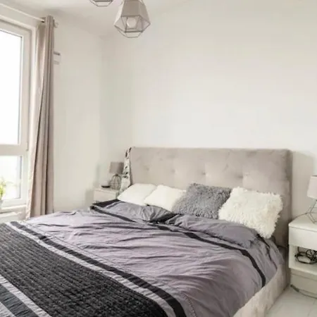 Apartment Super
