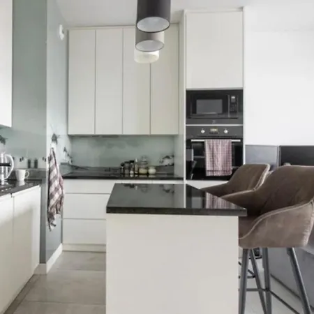 Apartment Super *